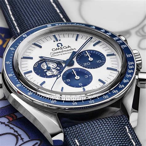 omega speedmaster anniversary series silver snoopy award|omega silver snoopy 50th anniversary.